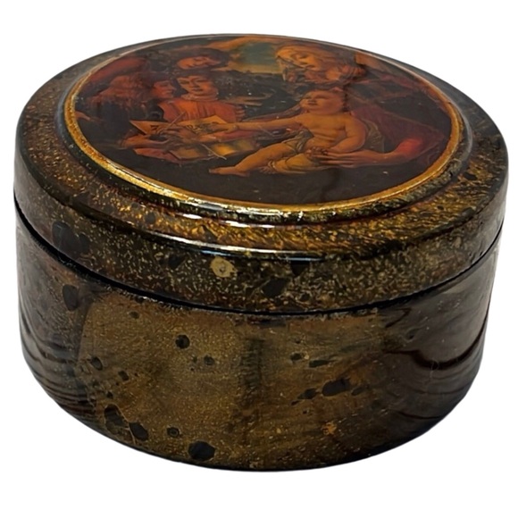 Trinket Box with Religious Picture. Pre Owned. - Picture 2 of 4
